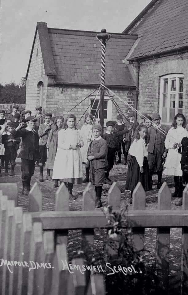 hemswell maypole dancing